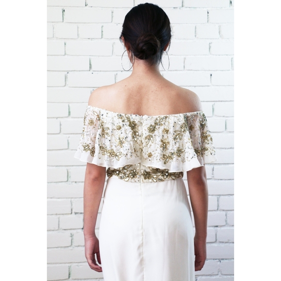 Virgos Lounge | Off-the-shoulder Gown - Picture 3 of 9